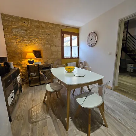 Viscomteaux Tatil Evi Montignac-Lascaux